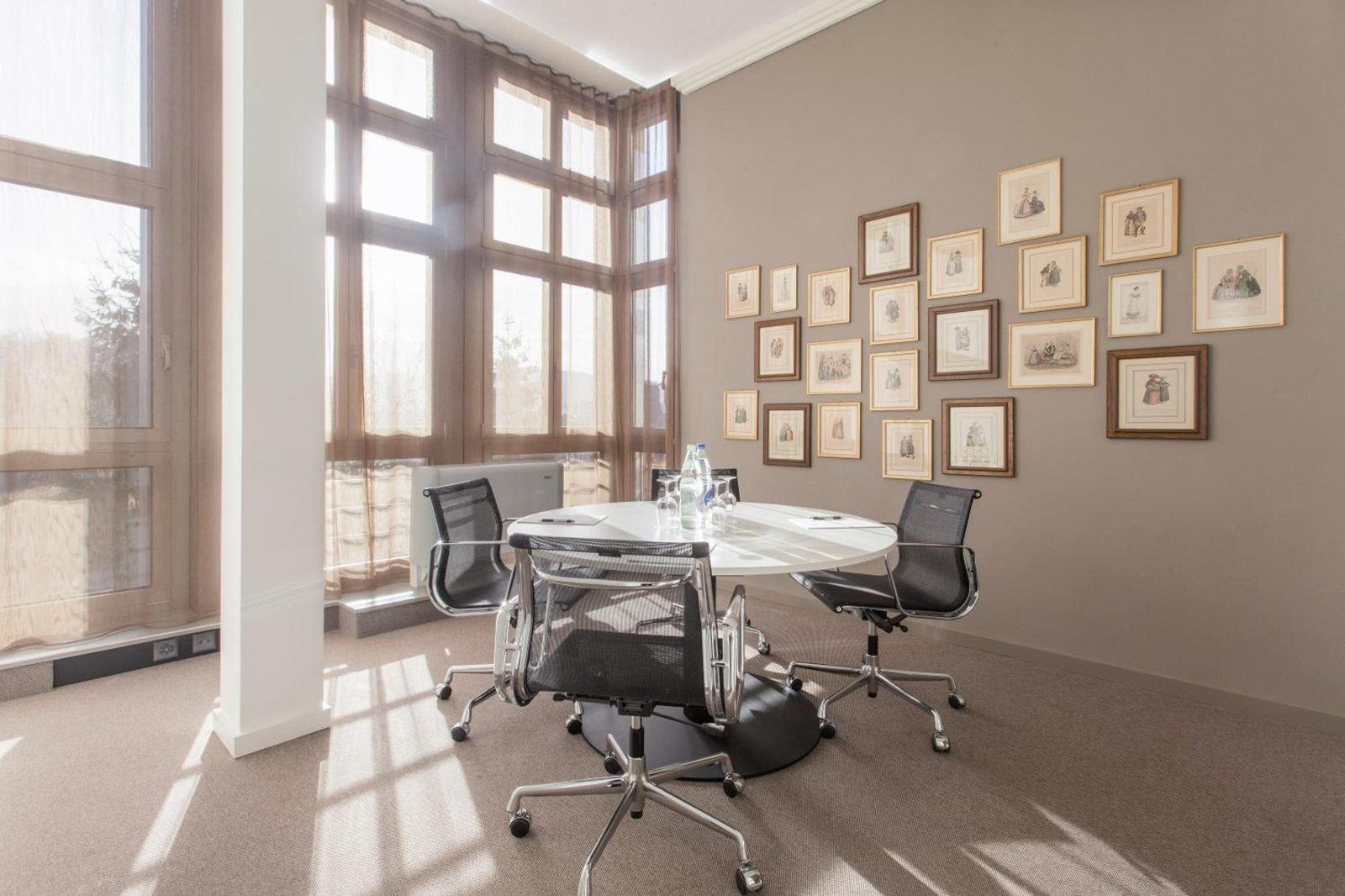 EMA House Hotel Suites — photo 7