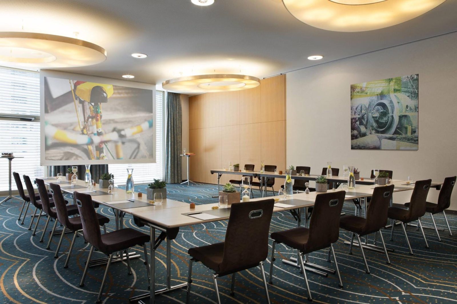 Renaissance Zurich Tower Hotel — photo 6